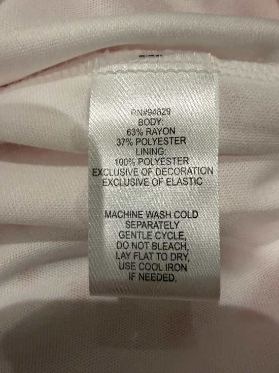 💜5/$50💜 Derek Heart Red and White Geometric Maxi Dress - Picture 12 of 12